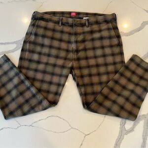 Levi's Plaid Chino Pants in Taupe and Black
